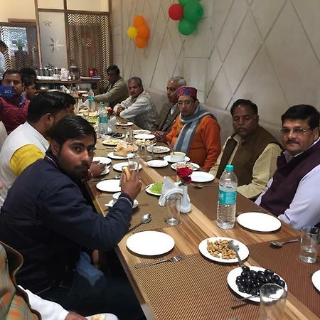 Hotel Palm Luxury In Mainpuri Luaran gambar